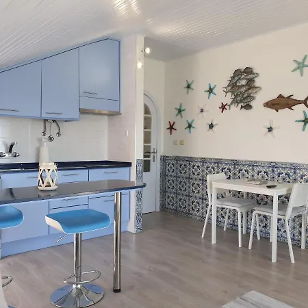 Apartment Blue House With Parking Sesimbra